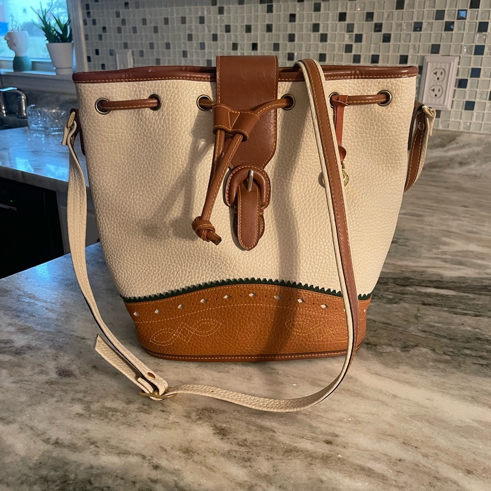 Dooney & Bourke handbag. Good condition.